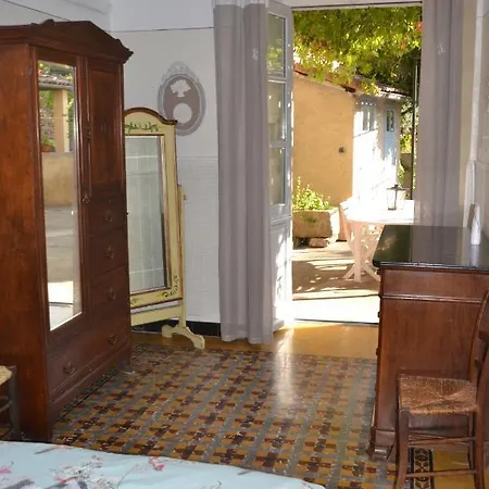 St Jean Du Gard : Spacious With Use Of Pool *