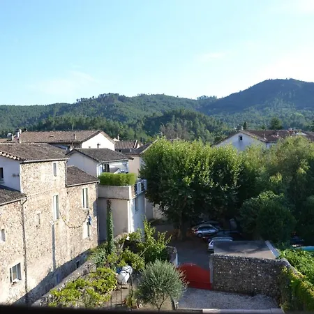 St Jean Du Gard : Spacious With Use Of Pool سان جان دو جارد