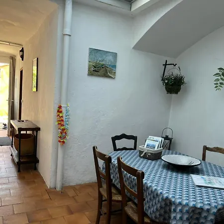 St Jean Du Gard : Spacious With Use Of Pool *