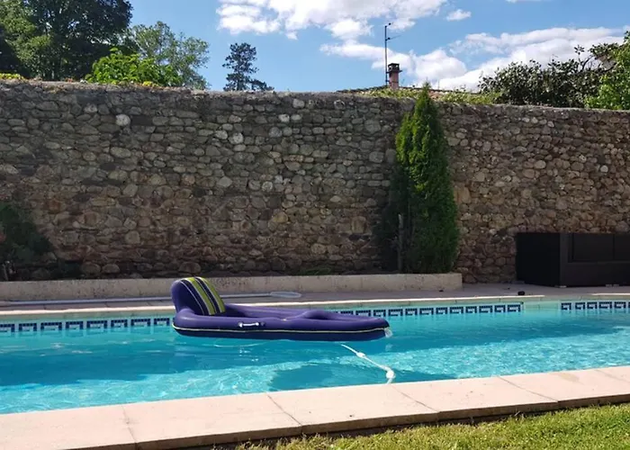 St Jean Du Gard : Spacious With Use Of Pool * Saint-Jean-du-Gard
