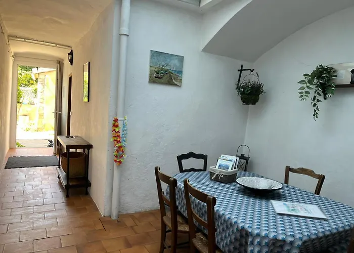 St Jean Du Gard : Spacious With Use Of Pool *