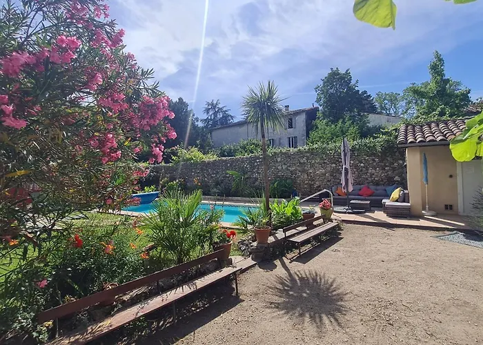 St Jean Du Gard : Spacious With Use Of Pool Apartmán